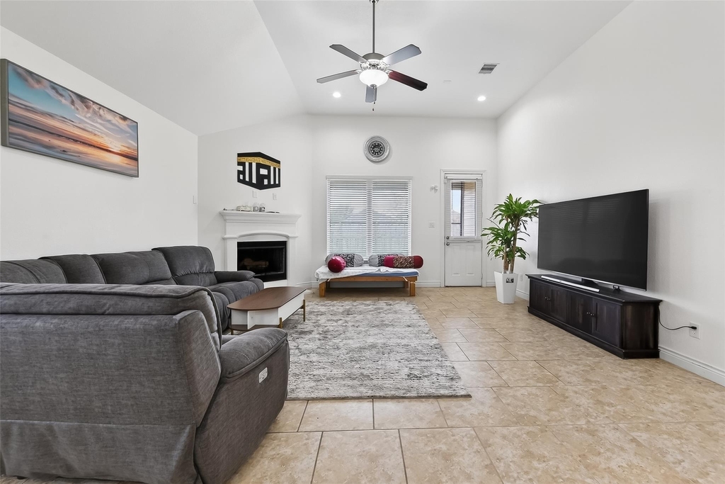 6515 Sterling Shores Lane - Photo 19