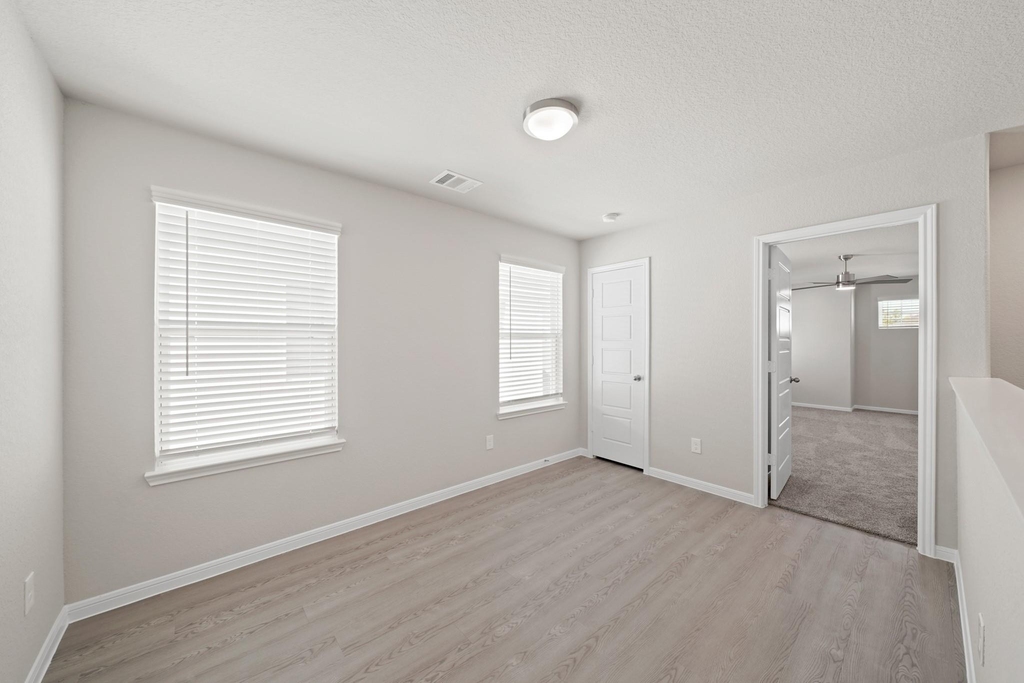 831 Red Oakland Drive - Photo 8