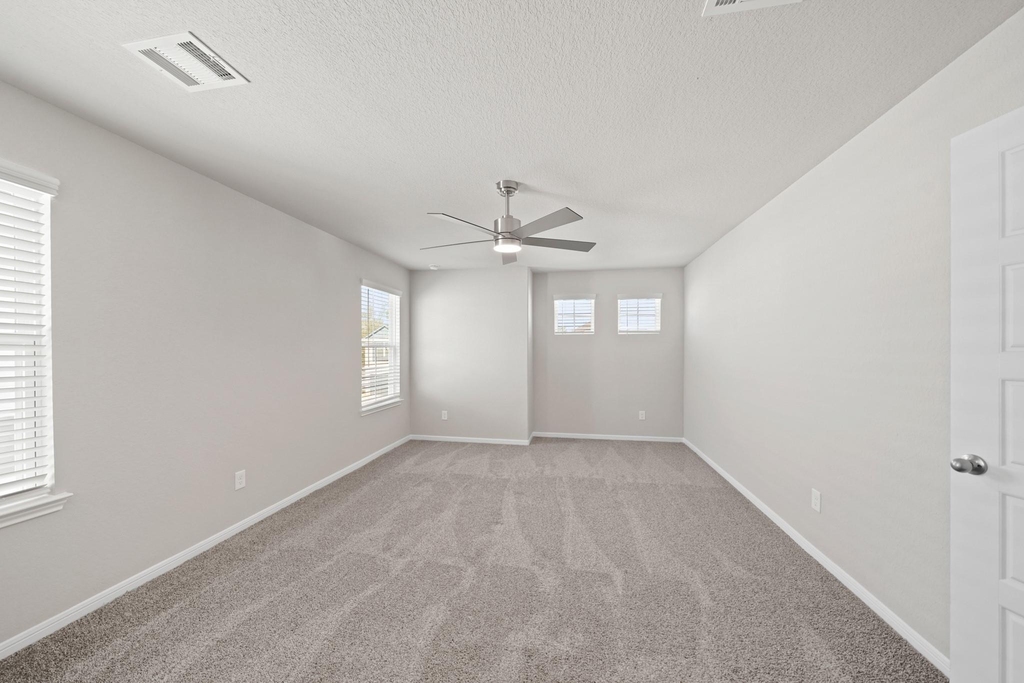 831 Red Oakland Drive - Photo 10
