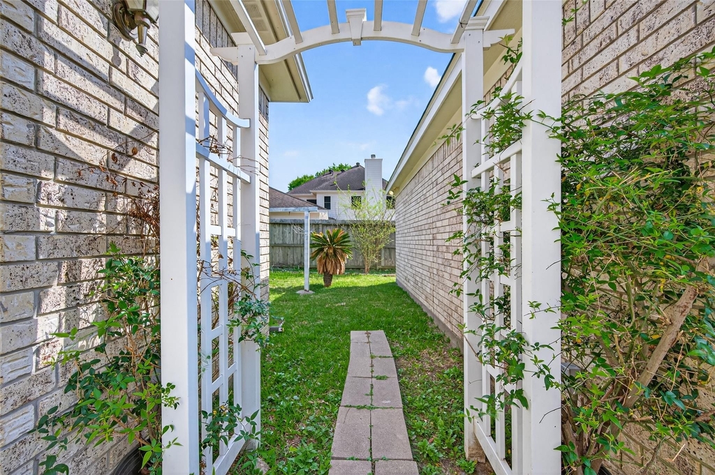 12727 Magnolia Leaf Street - Photo 15