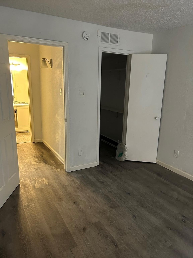 9700 Leawood Boulevard - Photo 7