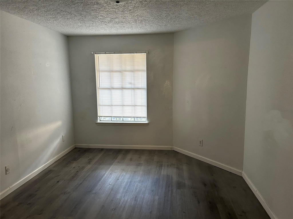 9700 Leawood Boulevard - Photo 5