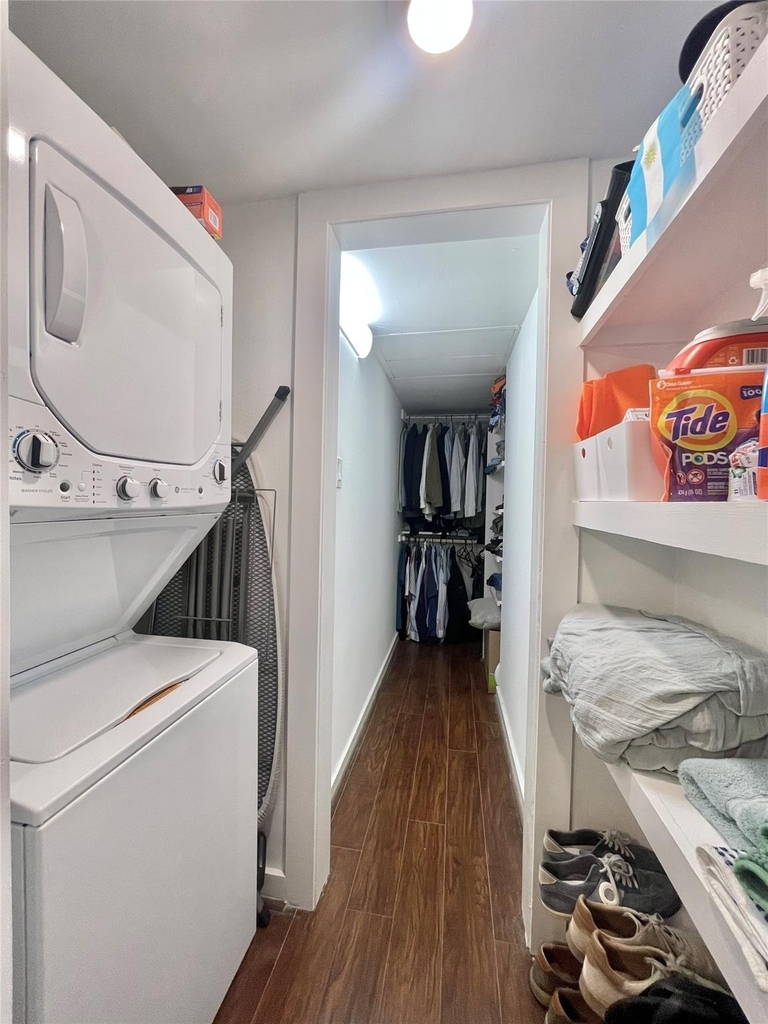 412 Pacific Street - Photo 10