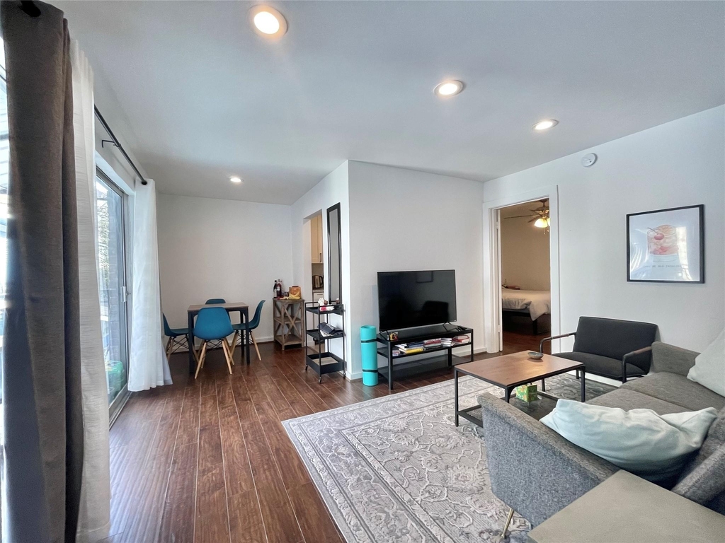 412 Pacific Street - Photo 0