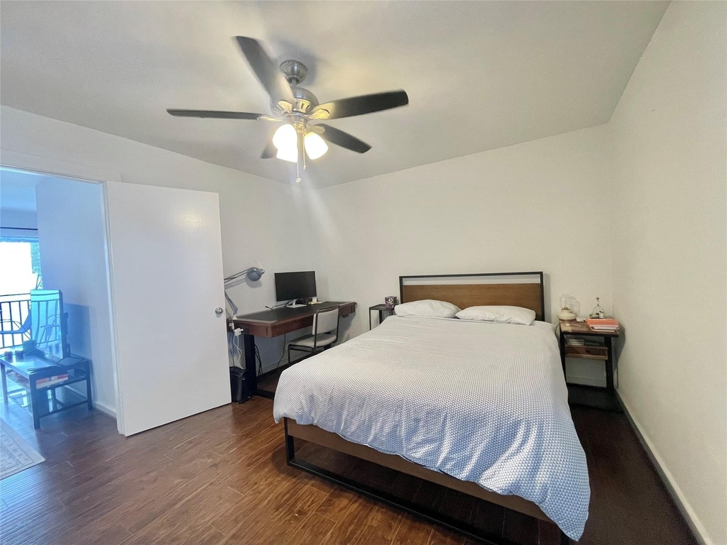 412 Pacific Street - Photo 9