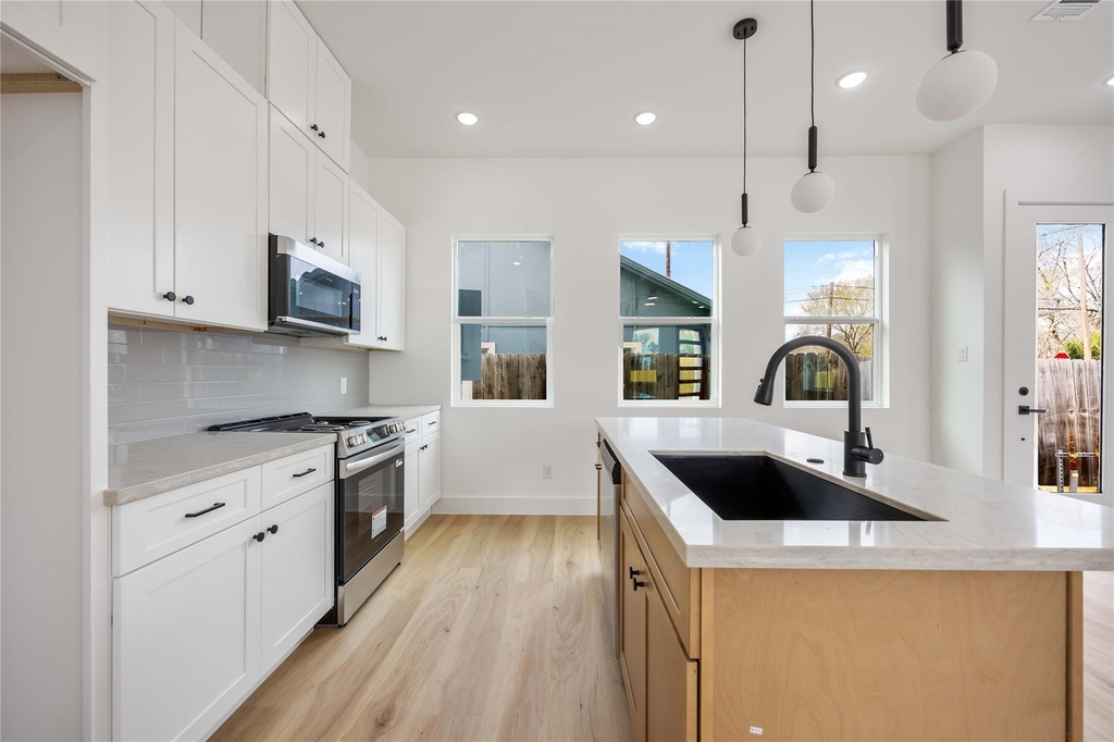 4804 Carmen Street - Photo 9