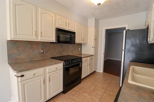 5725 Townhouse Lane - Photo 7