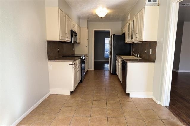 5725 Townhouse Lane - Photo 5