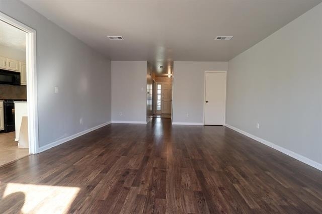 5725 Townhouse Lane - Photo 6