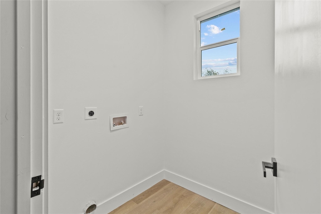 8127 Hoffman Street - Photo 6