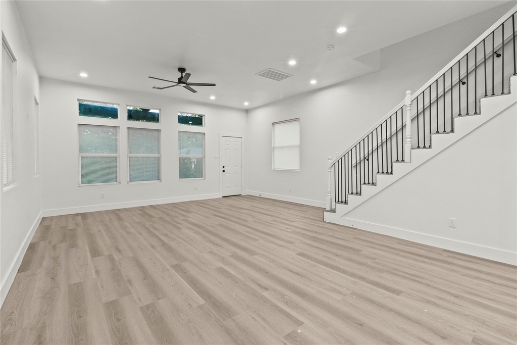 8127 Hoffman Street - Photo 14