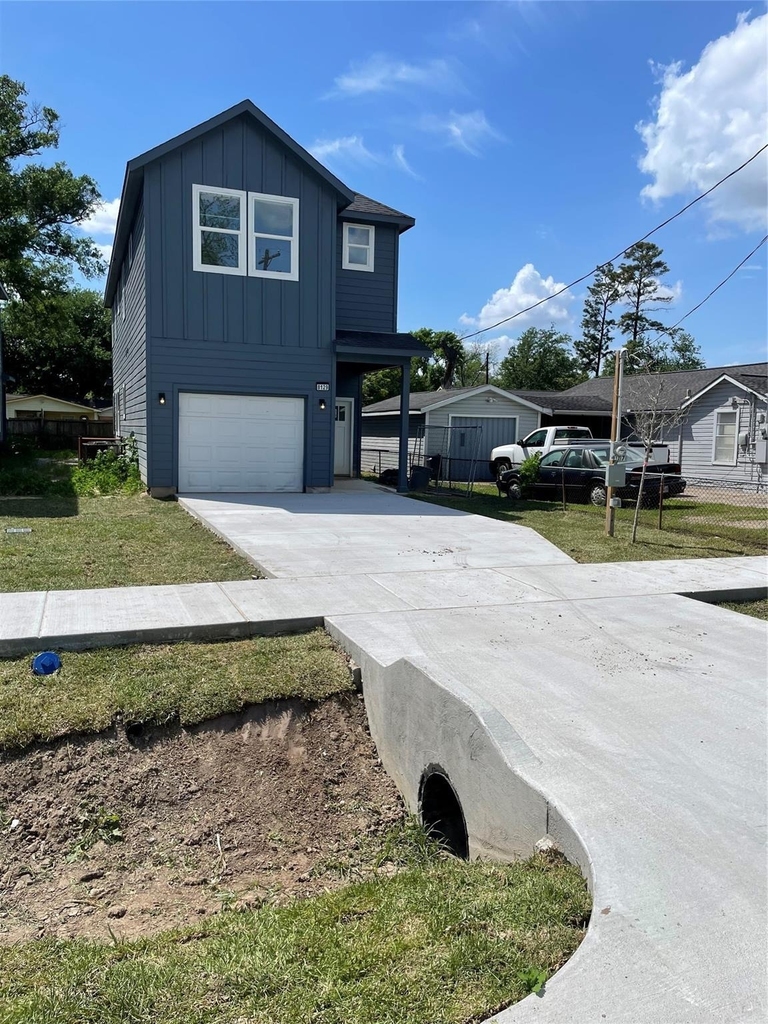 8127 Hoffman Street - Photo 1