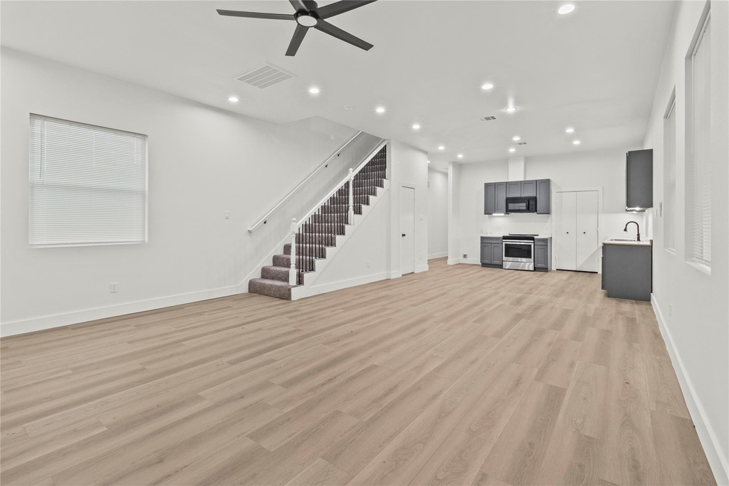 8127 Hoffman Street - Photo 12