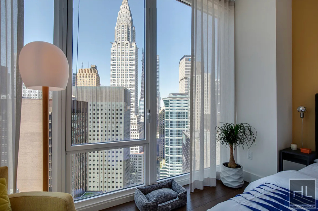 East 44th Street - Photo 4