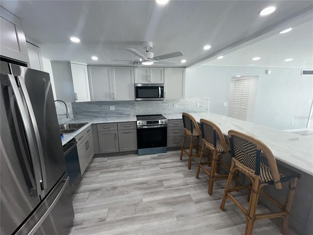 7625 Sun Island Drive S - Photo 3