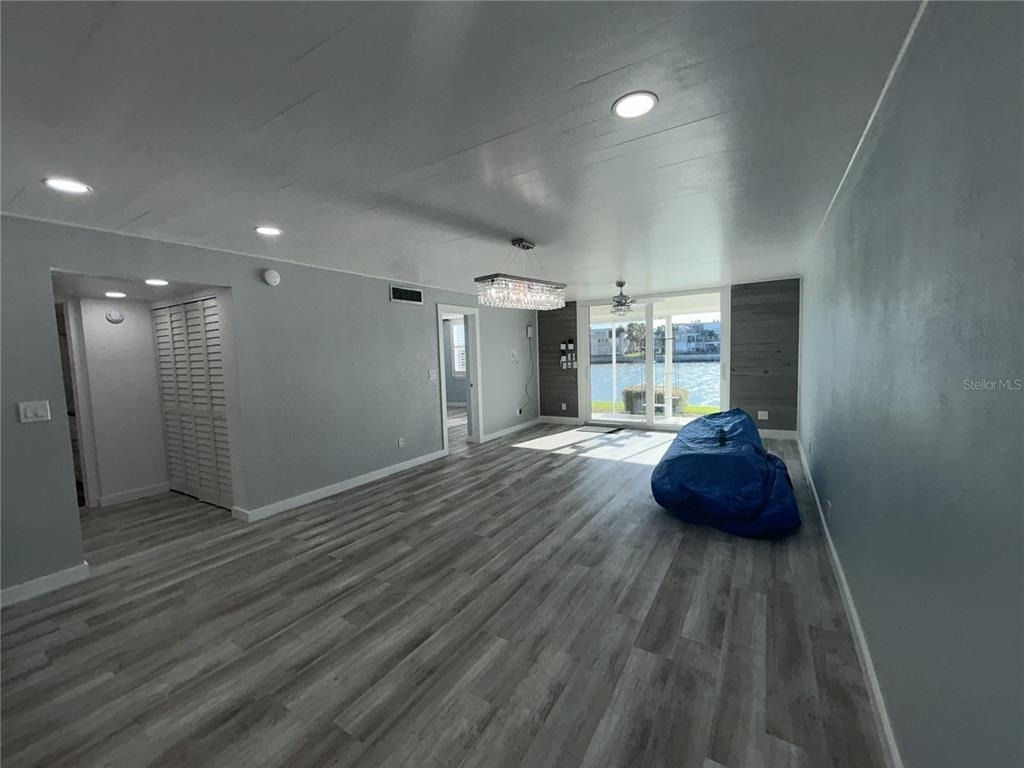 7625 Sun Island Drive S - Photo 7