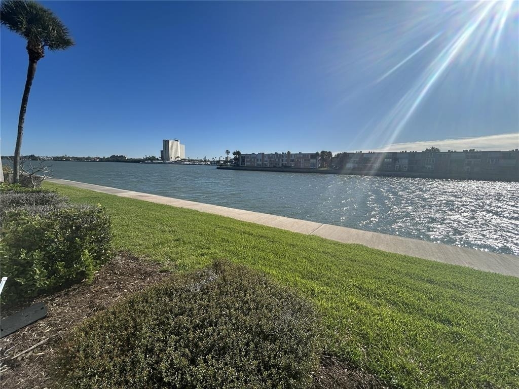 7625 Sun Island Drive S - Photo 27