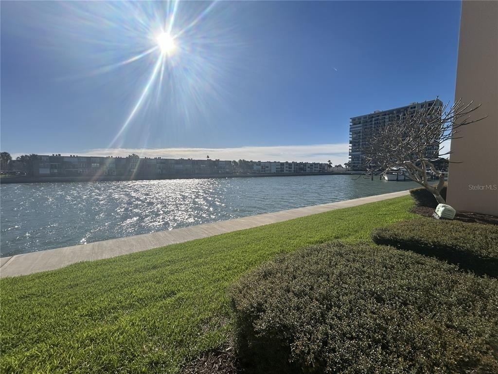 7625 Sun Island Drive S - Photo 28