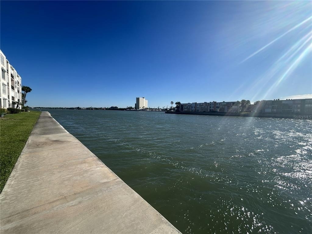 7625 Sun Island Drive S - Photo 32