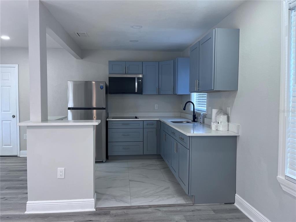 3215 W Pine Street - Photo 3