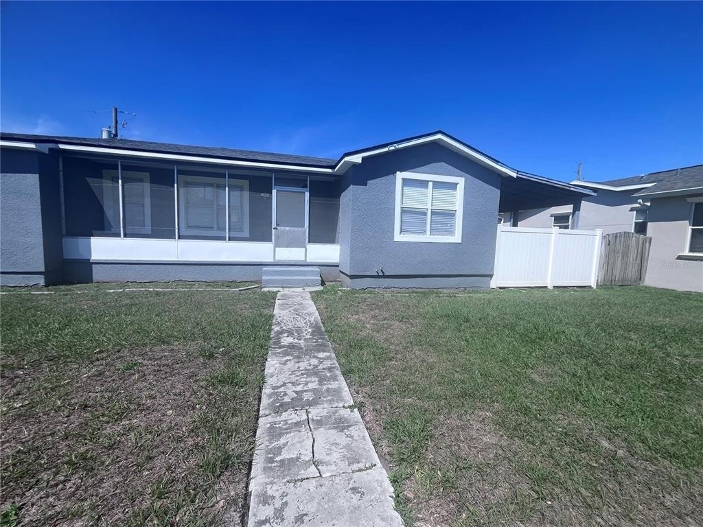 3215 W Pine Street - Photo 1