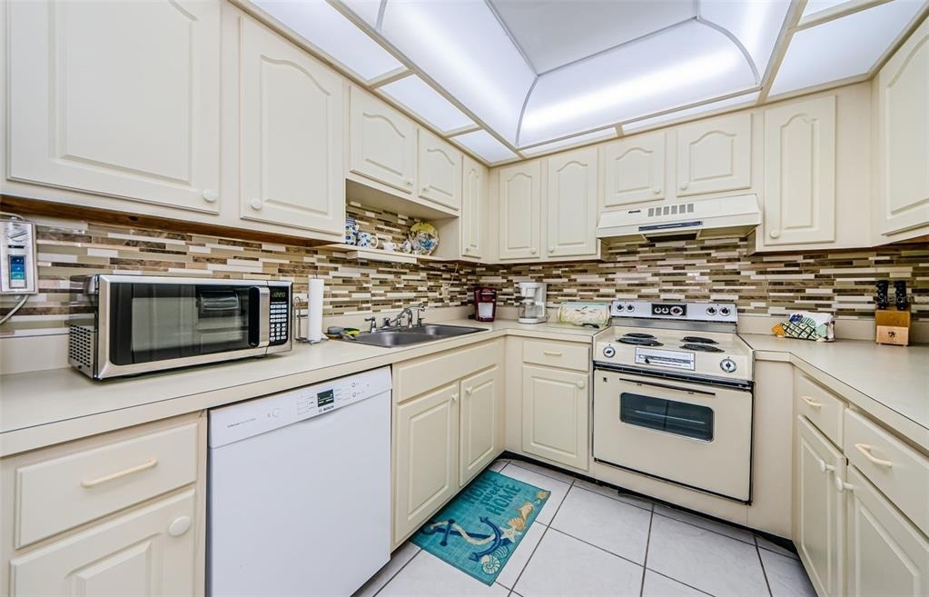 2700 Bayshore Boulevard - Photo 9