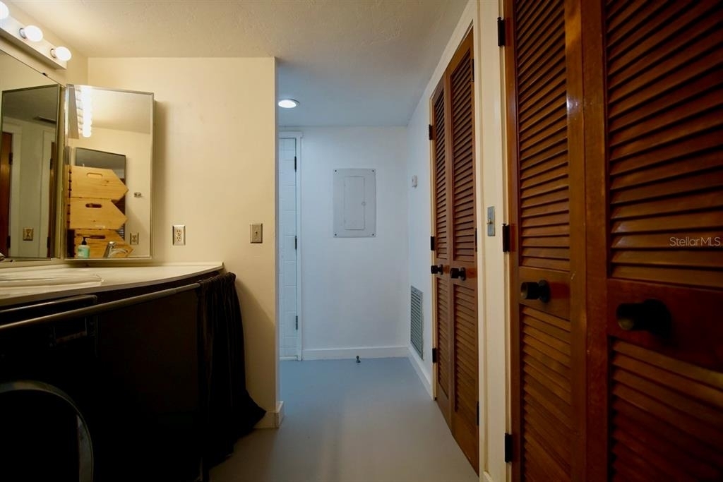 5060 Sherwood Lane - Photo 6