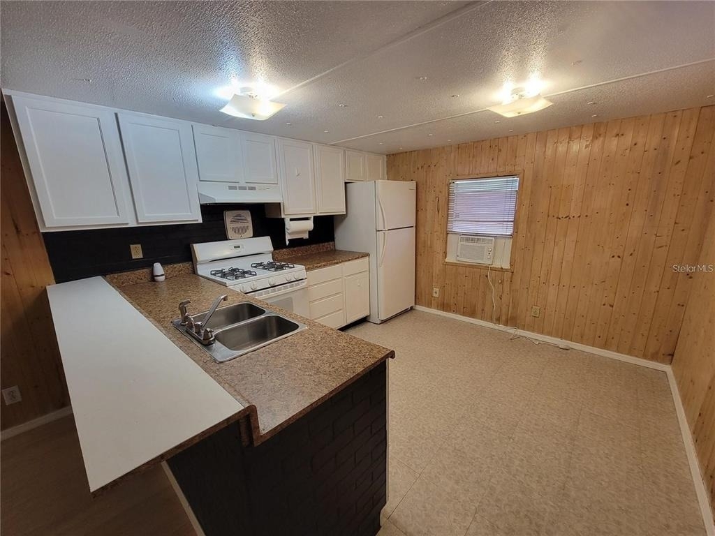 8957 Se 144th Street - Photo 2