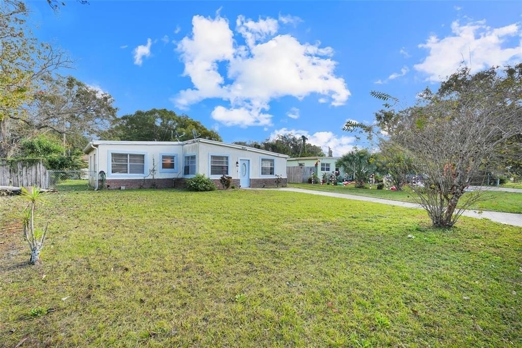 107 Garrison Drive - Photo 2
