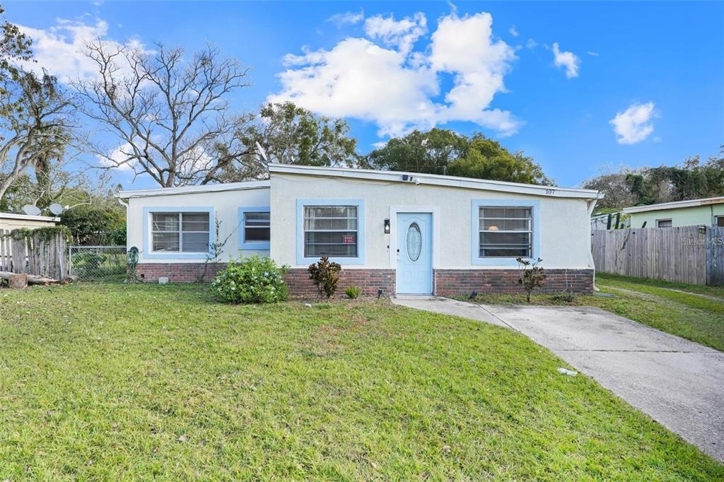 107 Garrison Drive - Photo 0