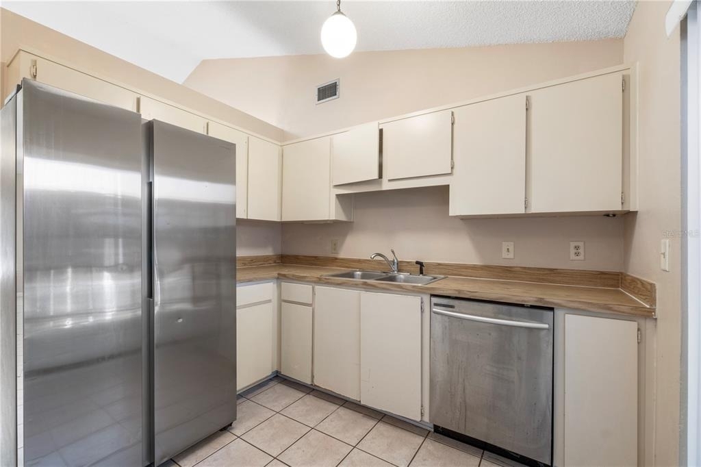 314 Douglas Way - Photo 3
