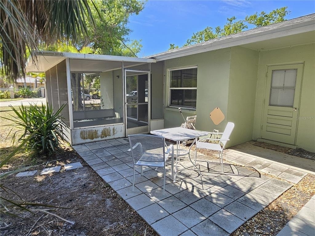 105 Base Avenue E - Photo 13