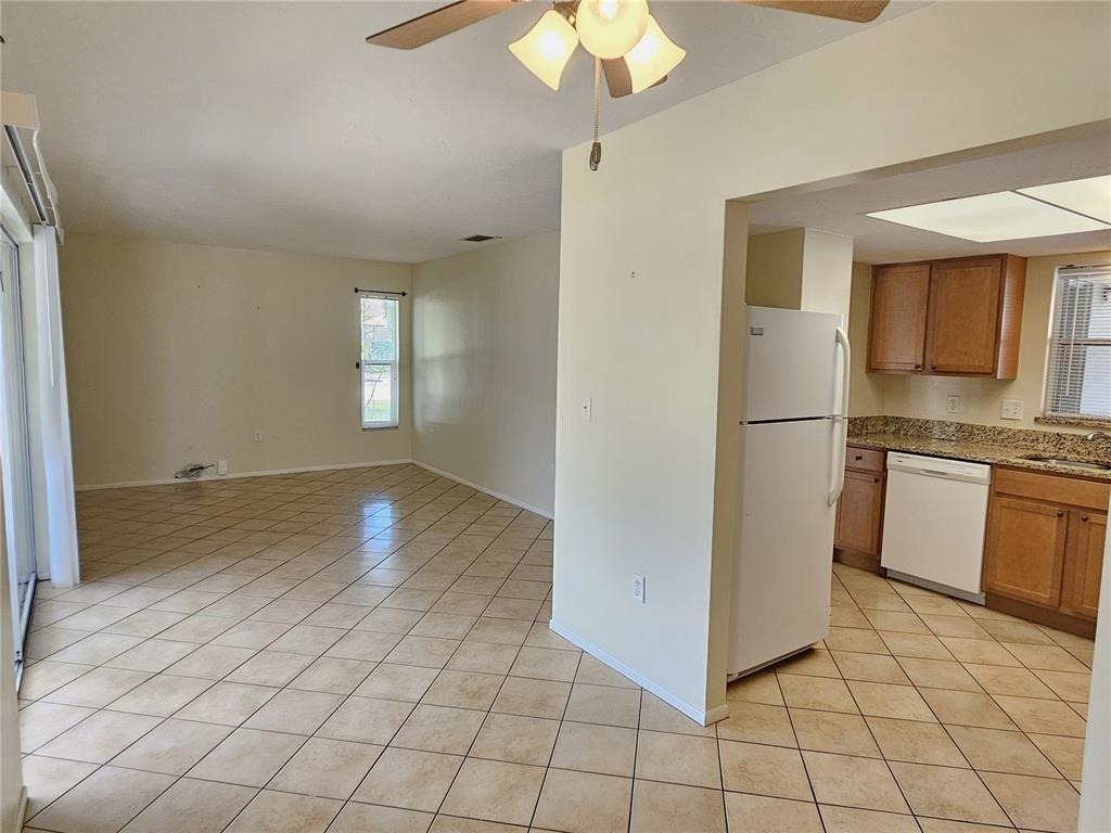105 Base Avenue E - Photo 2