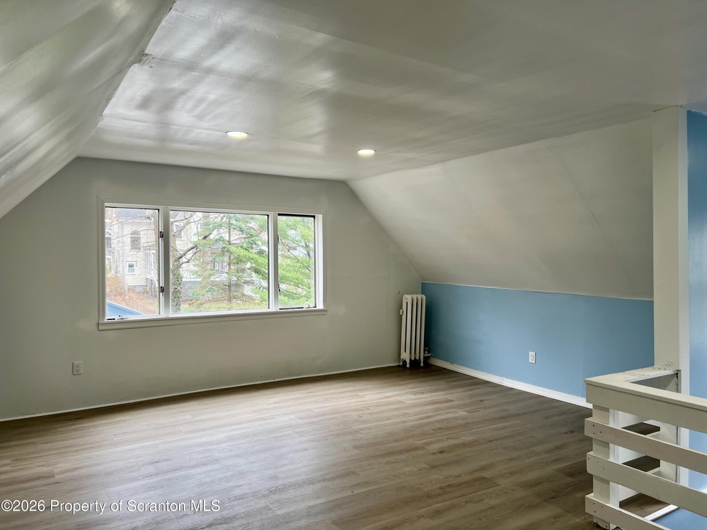 1528 Wyoming Avenue - Photo 8