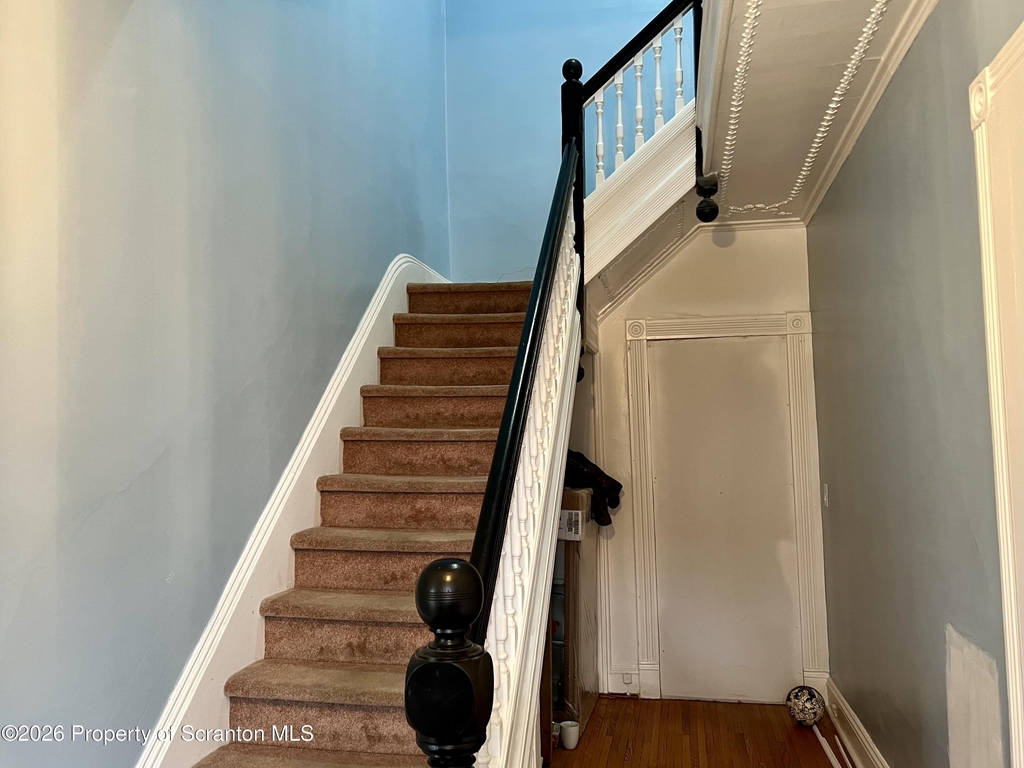 1528 Wyoming Avenue - Photo 1