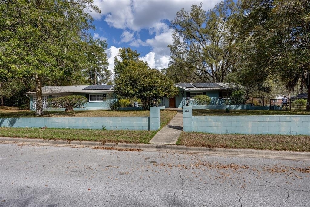 1421 Nw 30th Street - Photo 0
