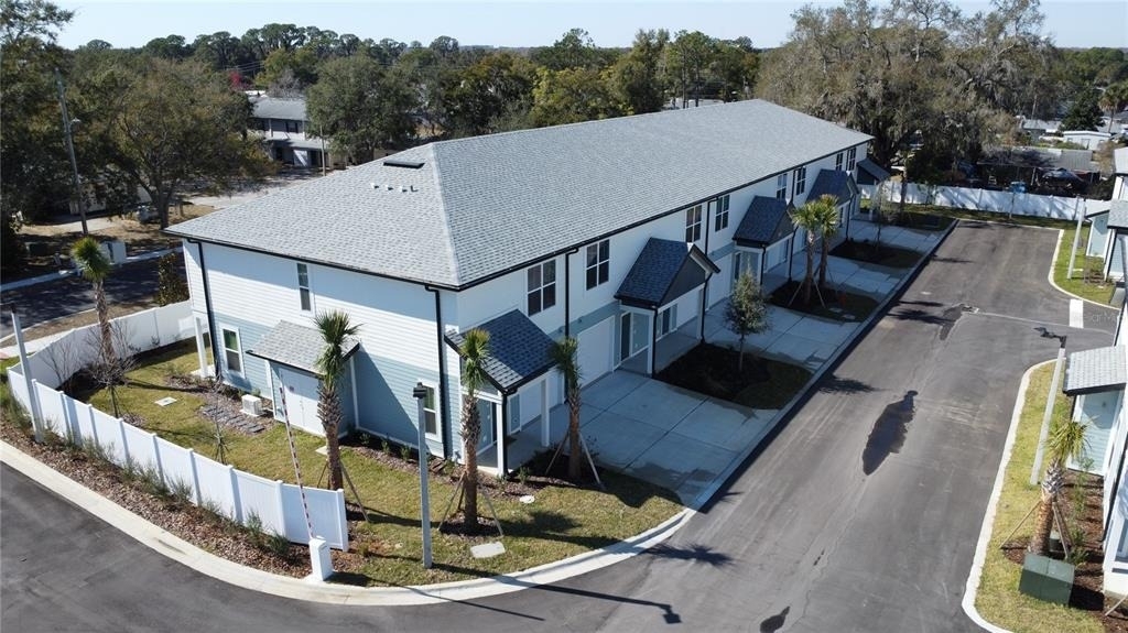 1057 E Caroline Street - Photo 19