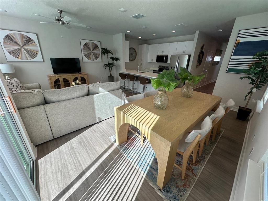 1075 E Caroline Street - Photo 10