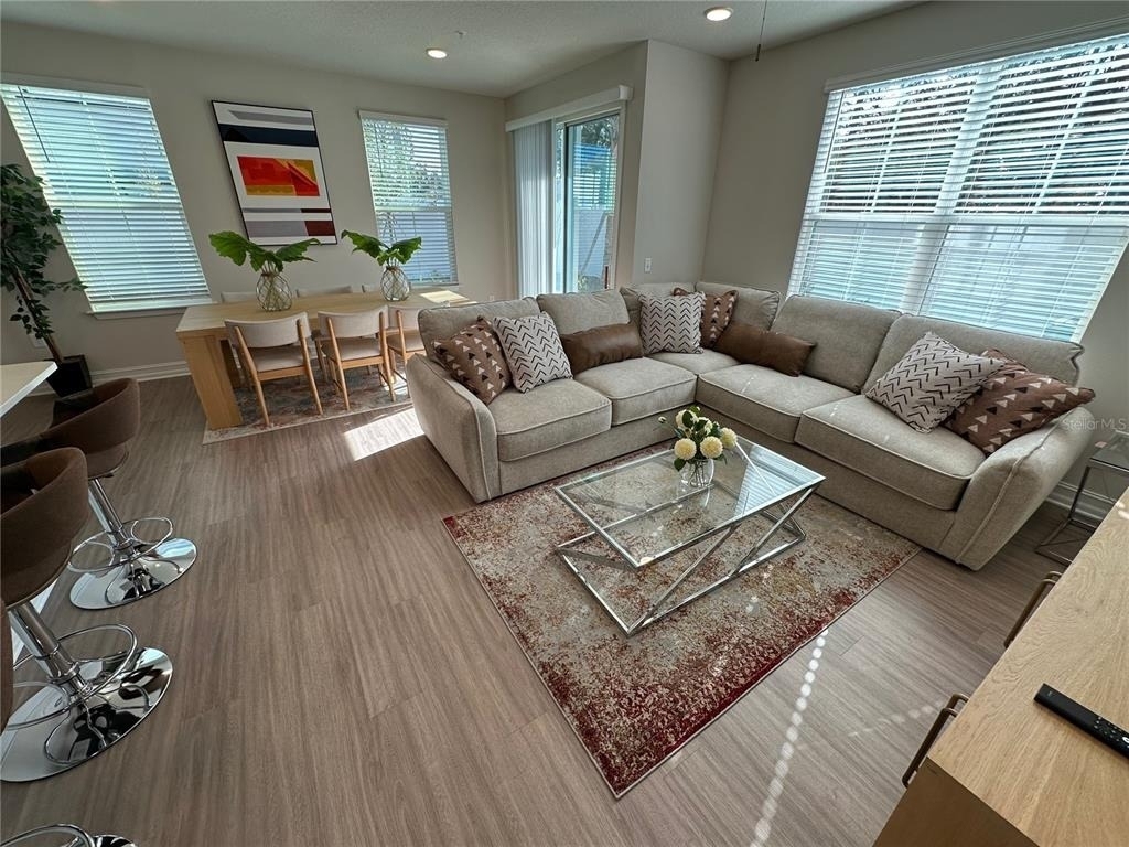1075 E Caroline Street - Photo 15