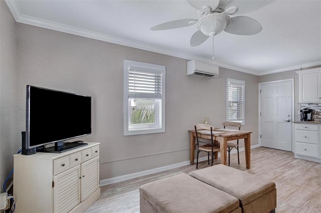 301 S Central Avenue - Photo 3
