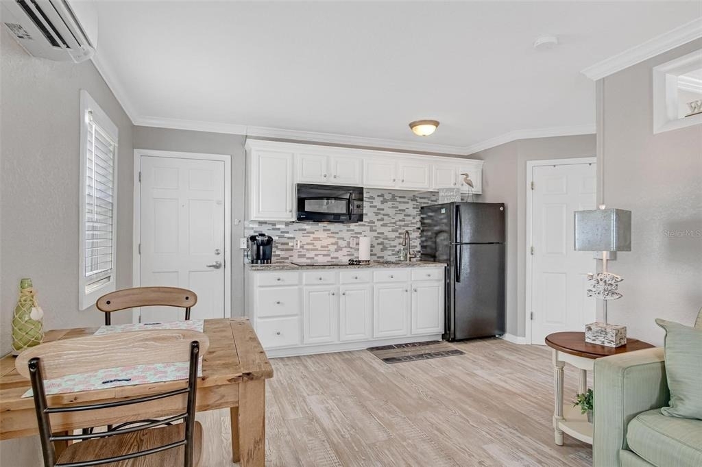 301 S Central Avenue - Photo 18