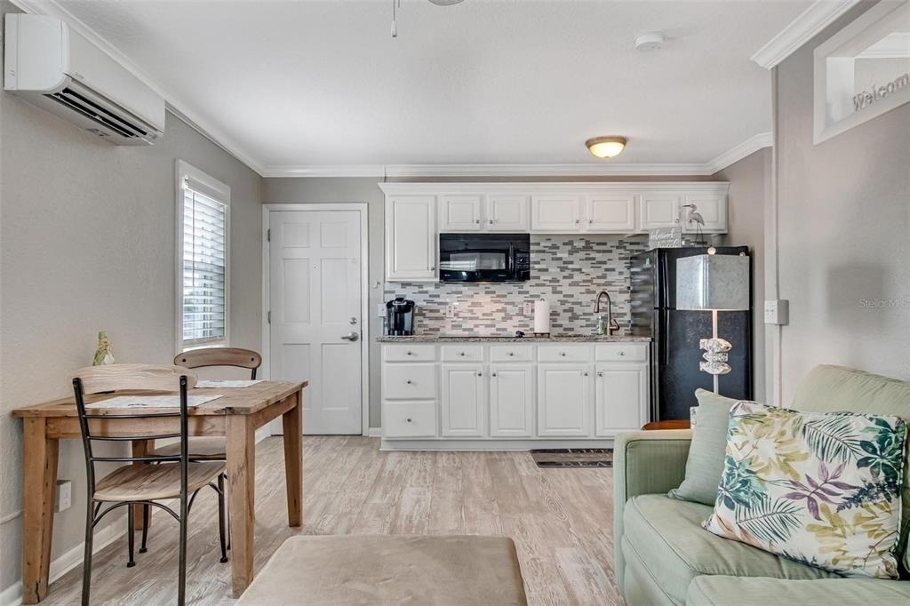 301 S Central Avenue - Photo 4
