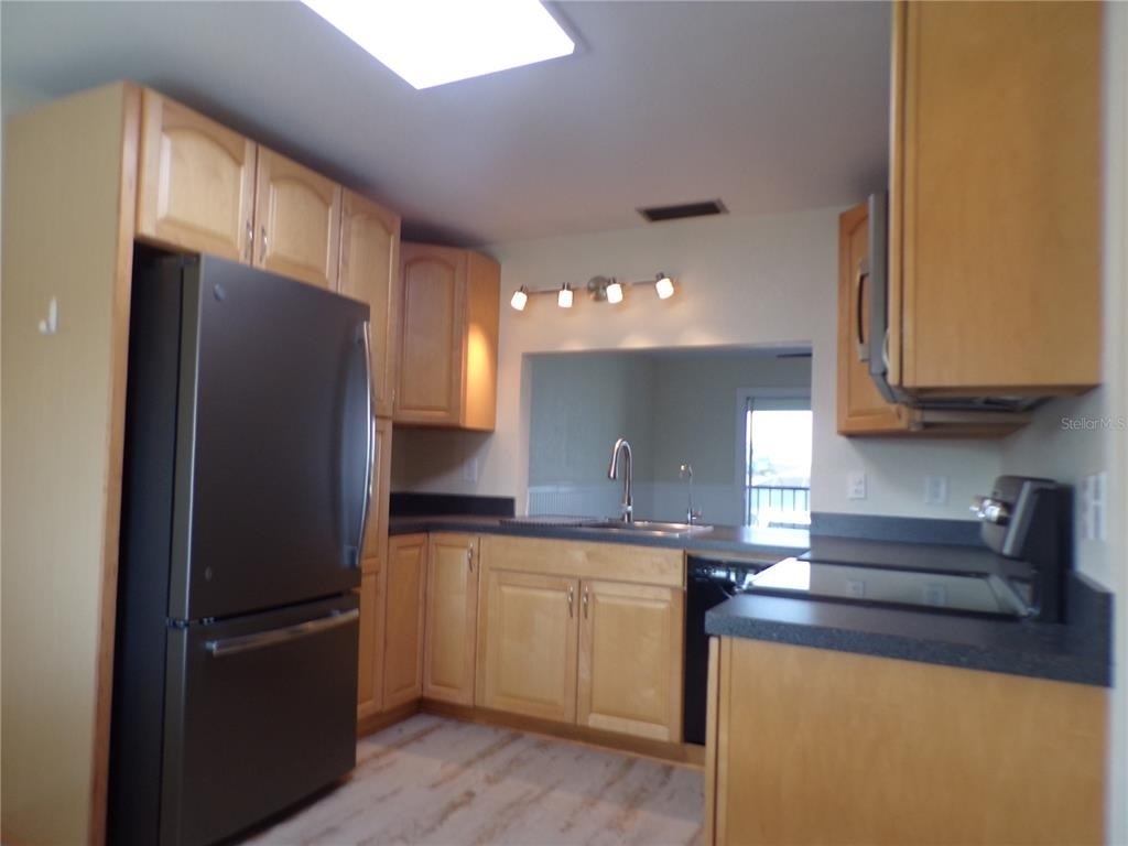 1335 Mineo Dr - Photo 3