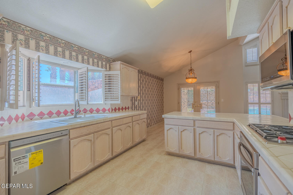 2066 Paseo Del Prado - Photo 15