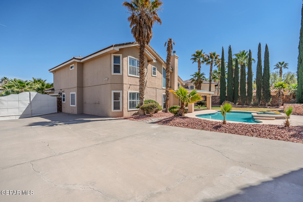 2066 Paseo Del Prado - Photo 45