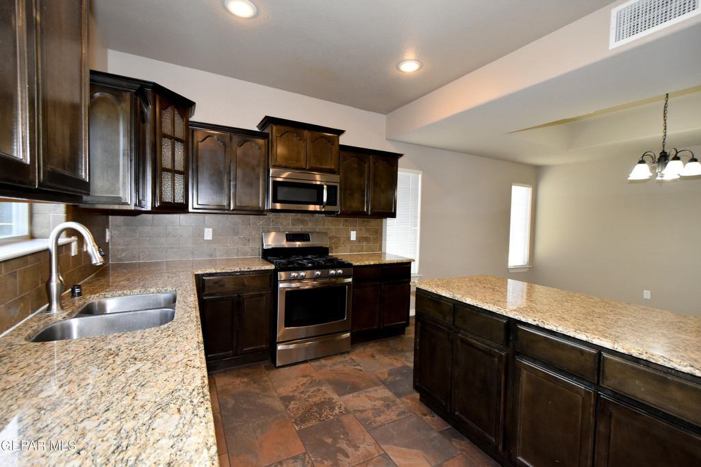 300 Saltford Place - Photo 13