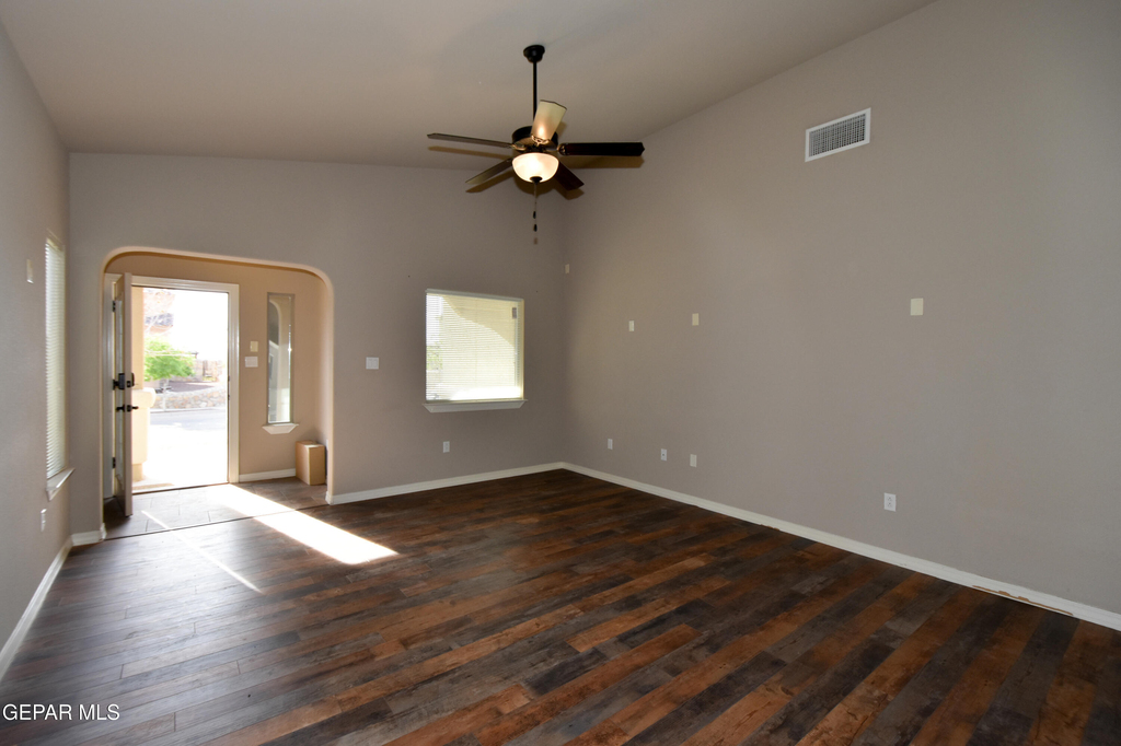 300 Saltford Place - Photo 47