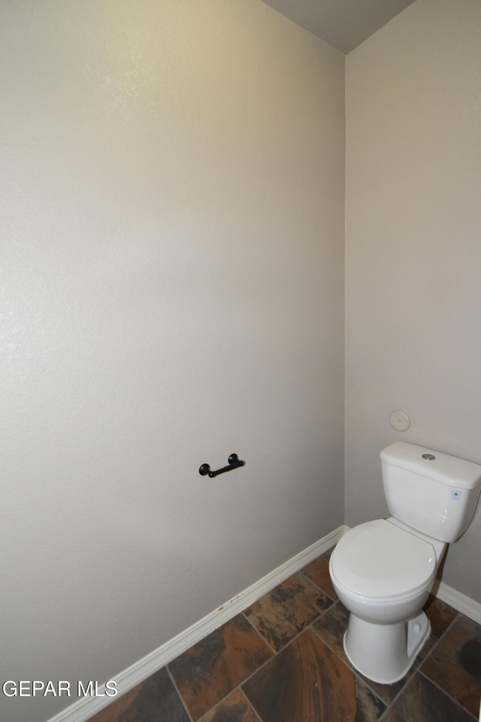 300 Saltford Place - Photo 29