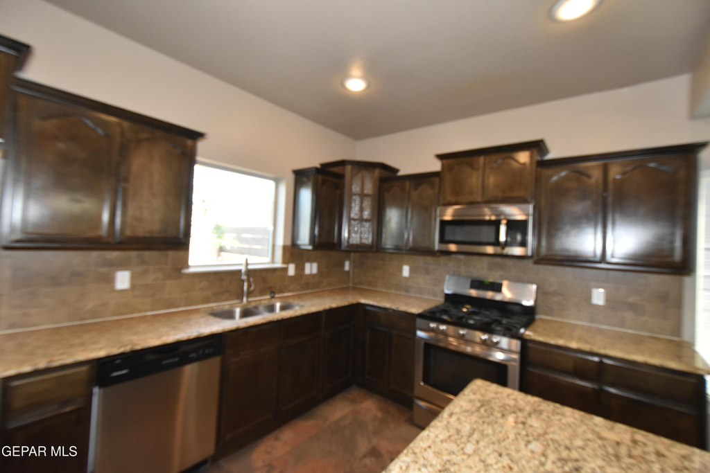 300 Saltford Place - Photo 12