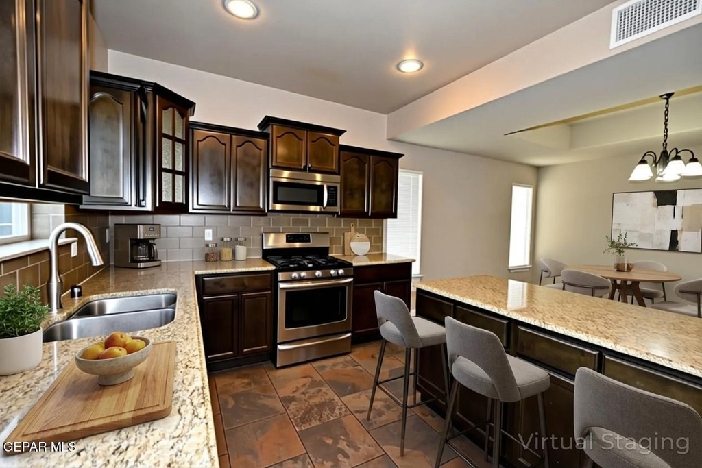 300 Saltford Place - Photo 10